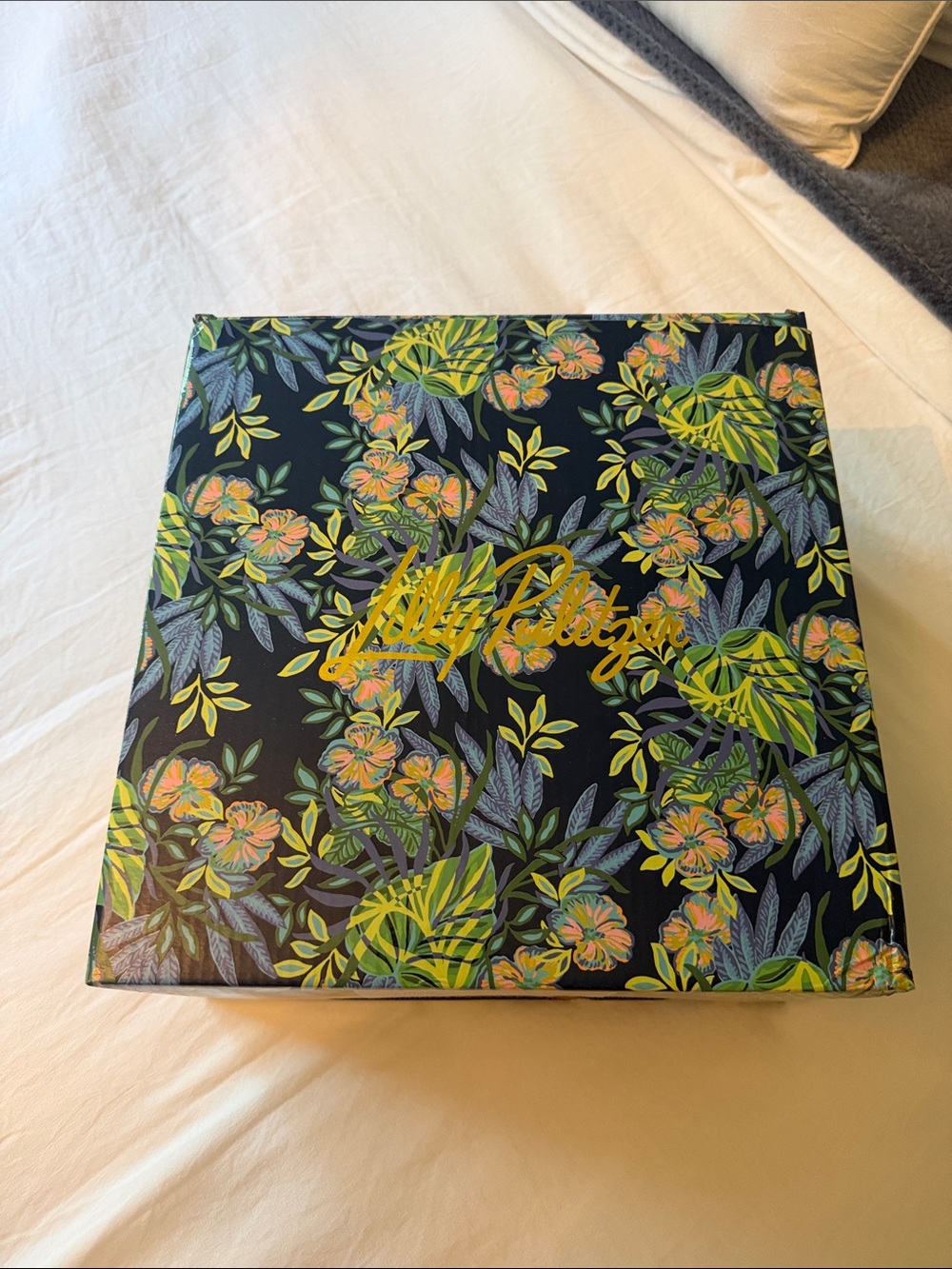 Lilly Pulitzer floral printed box gold logo